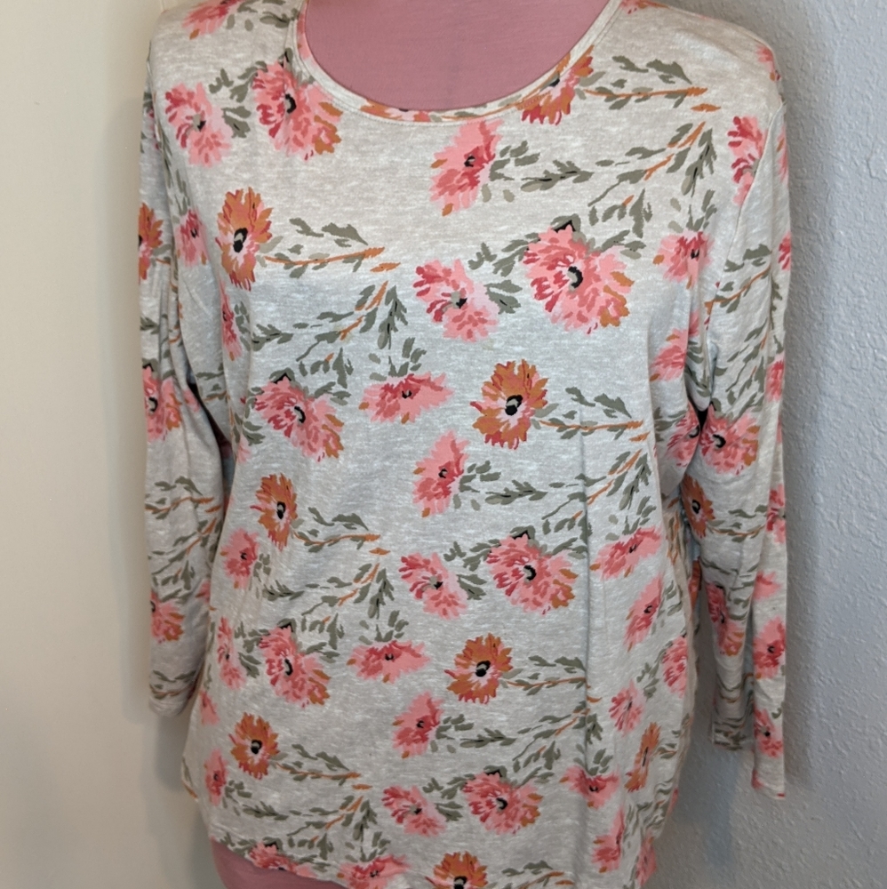 Women's floral long sleeve t-shirt